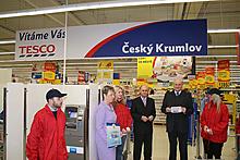 Ve čtvrtek 7. února v 8 hodin zahájil v Českém Krumlově provoz nový hypermarket Tesco 