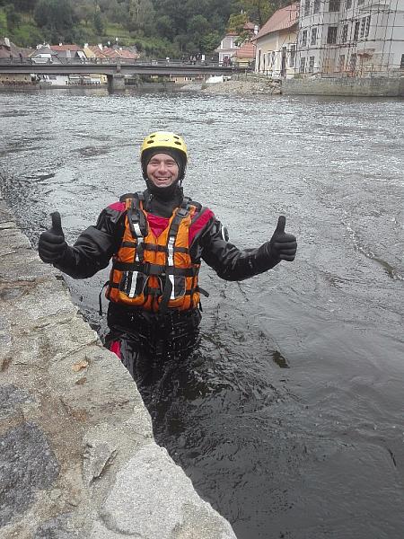 hasiči - obleky pro záchranu ve vodě, zdroj: oKS (4/6)